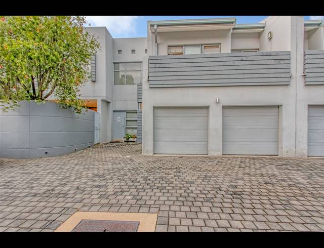 3 BEDROOM DUPLEX TO LET IN BRYANSTON